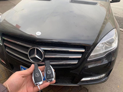 學(xué)配汽車鑰匙遙控器匹配培訓(xùn)
